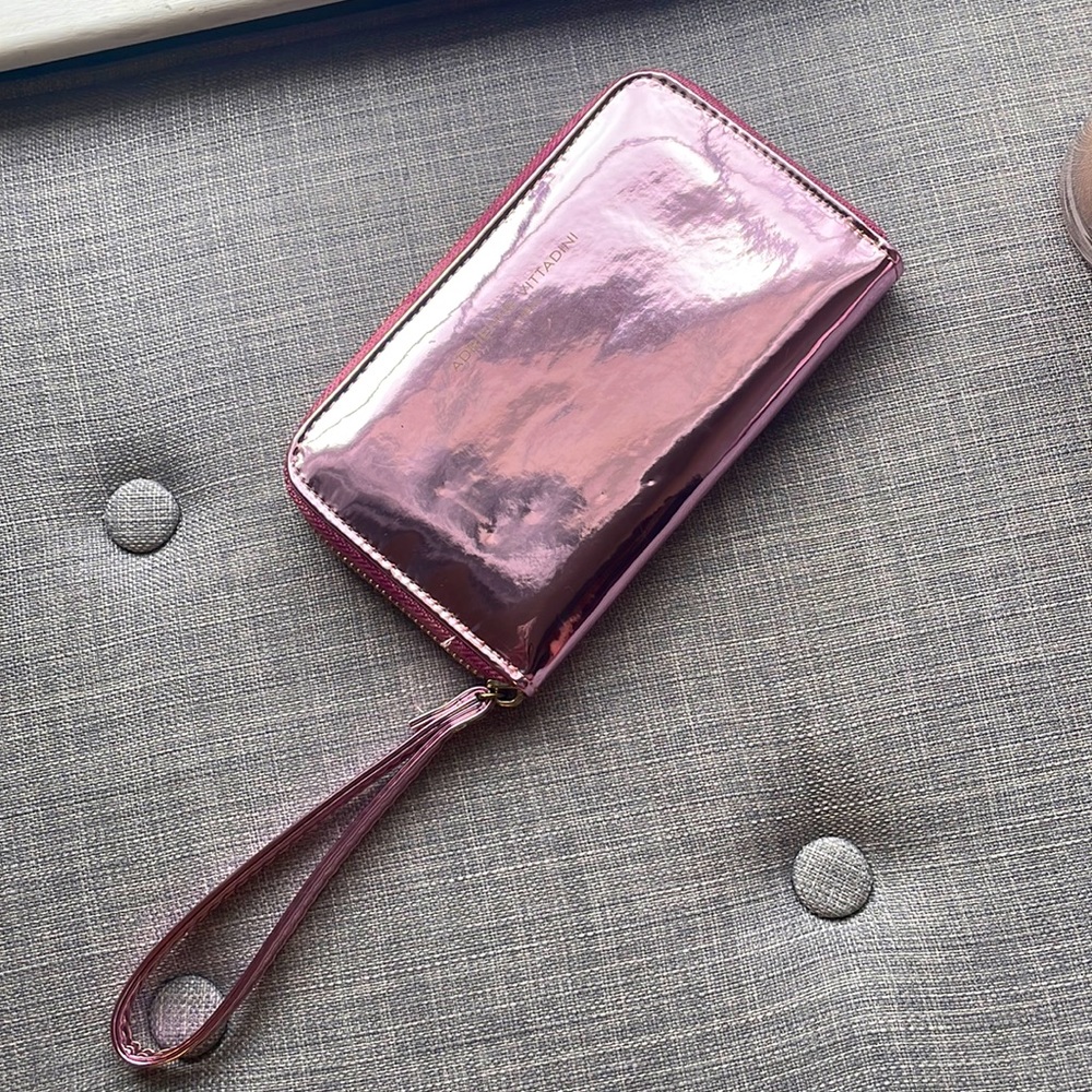 Wallet big so pretty inside barely used